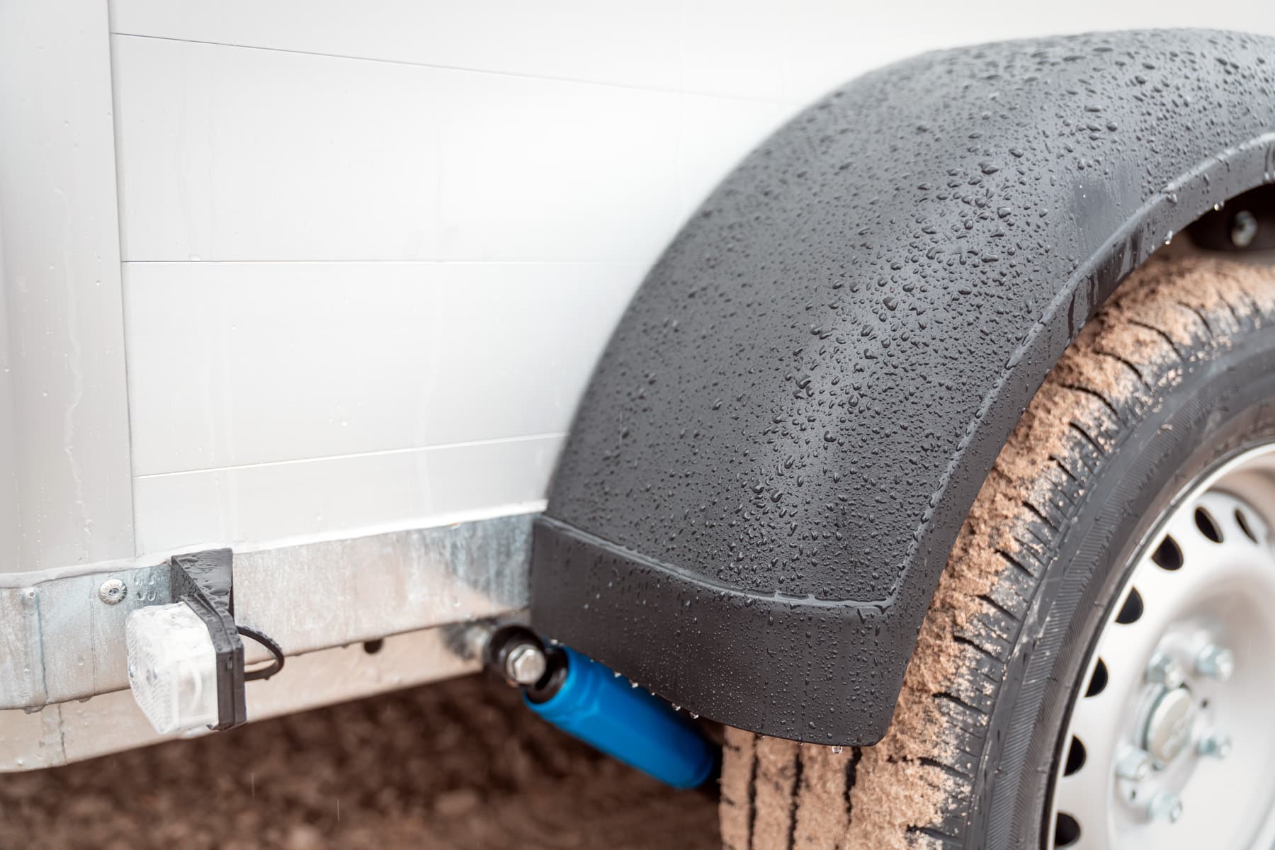 Pferdeanhänger Humbaur Xanthos 2400 kg mit Aluminium Seitenwänden, Aluboden• – Bild 8