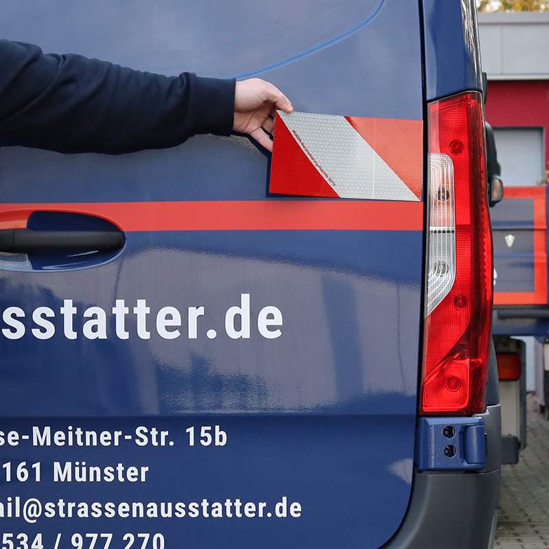 KFZ-Warnmarkierung magnetisch, Rot-Weiß RA2, 8 Zuschnitte 141 x 282 mm – Bild 5